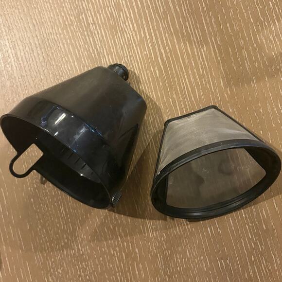 Cuisinart DCC-3650 12-Cup Coffee Maker Mesh Filter Basket Replacement Part Black - Picture 4 of 9
